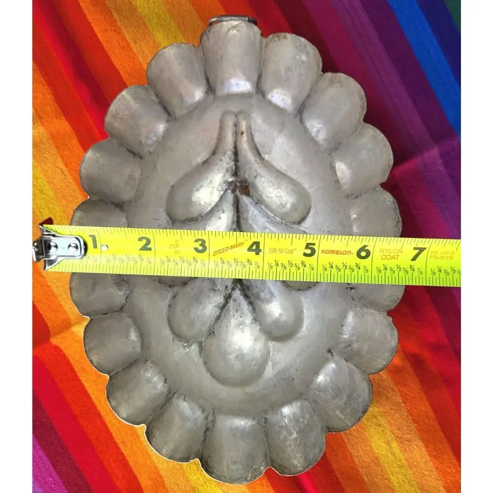Vintage MCM German Fleur De Lis Aluminum European Cake Bread Baking Mold Decor